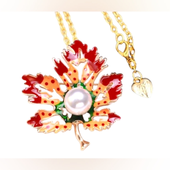 Gold plated multicolor pearl maple leaf necklace/brooch - Picture 2 of 14